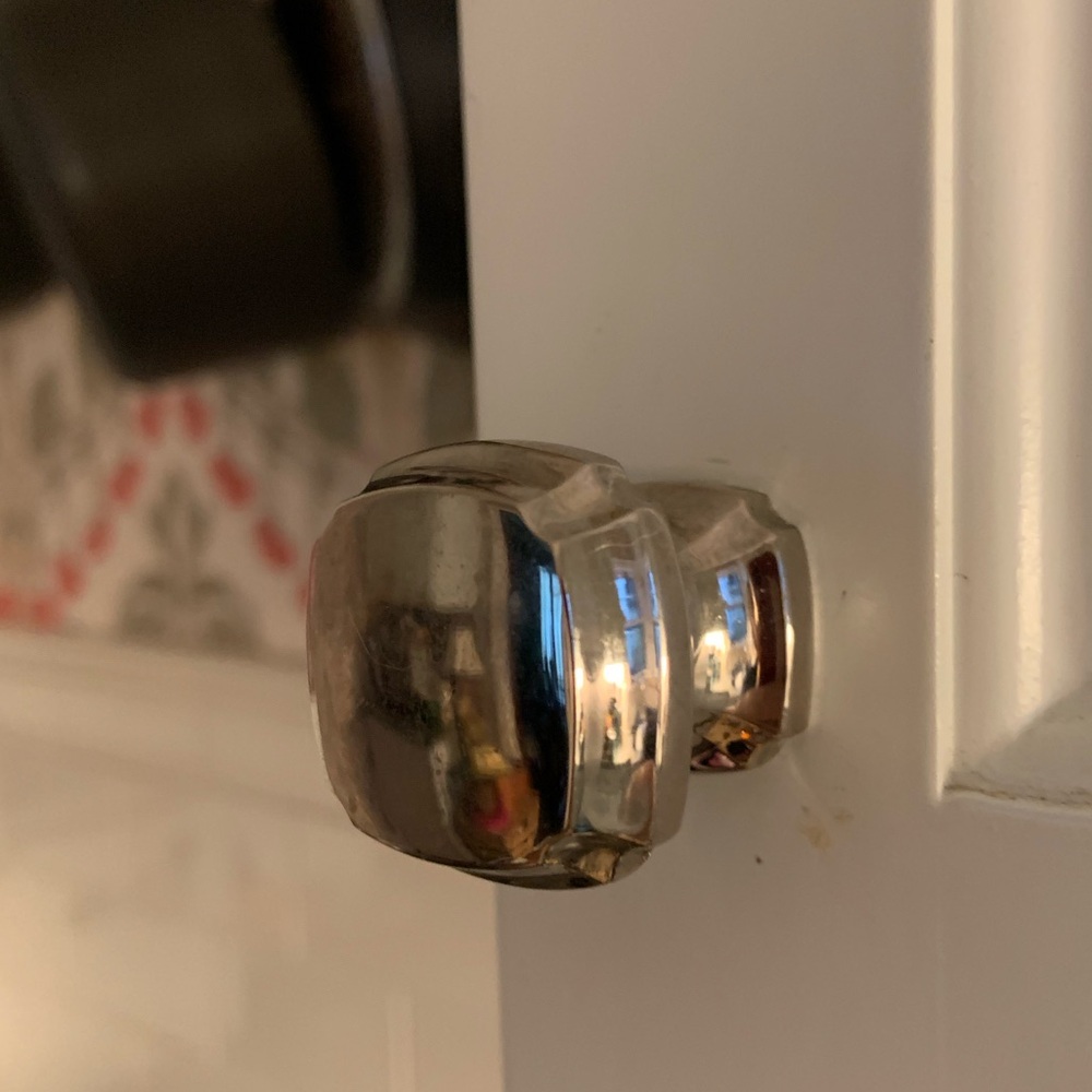 Schaub Empire knobs in chrome